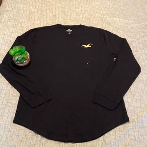 HOLLISTER BLACK LONG SLEEVE TEE